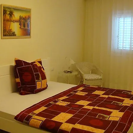 Sleeps 6 Pool Wifi Apartmán *