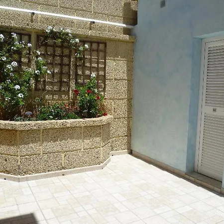 Appartement Sleeps 6 Pool Wifi *