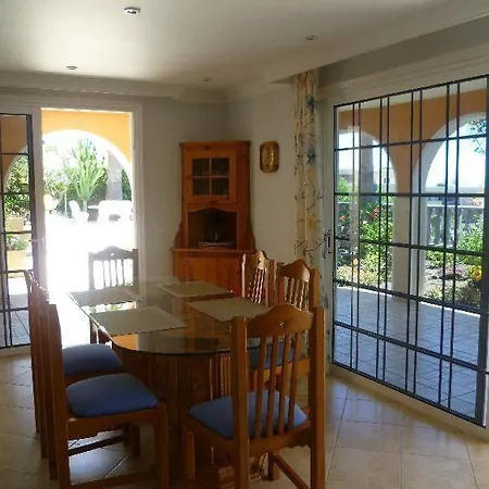 Sleeps 6 Pool Wifi