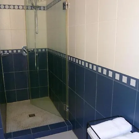 Apartamento Sleeps 6 Pool Wifi