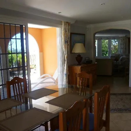 Sleeps 6 Pool Wifi
