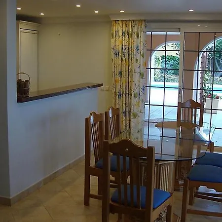 Sleeps 6 Pool Wifi Chayofa